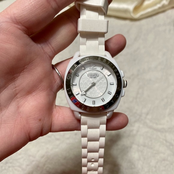 Coach Watch - Picture 1 of 2